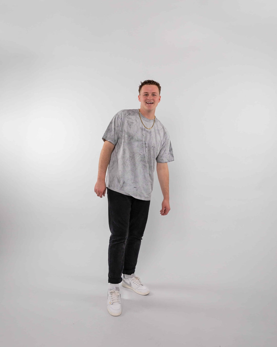 Live Generously Outline Tee (Washed Grey)